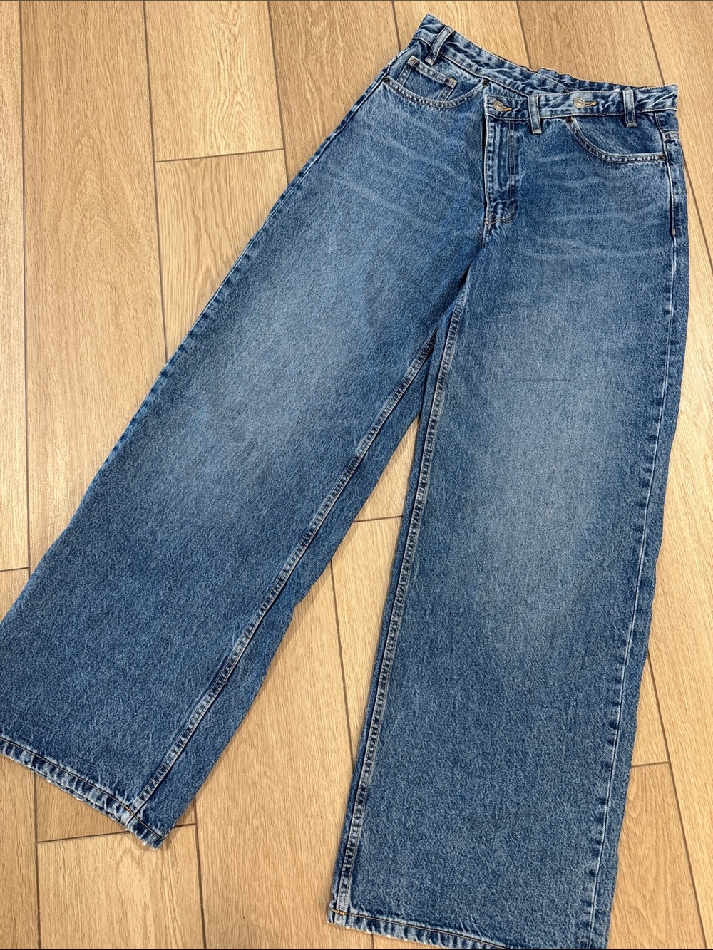 Zara Cross Waist Wide Leg Jeans Sz 6 Trendy Y2K back to school